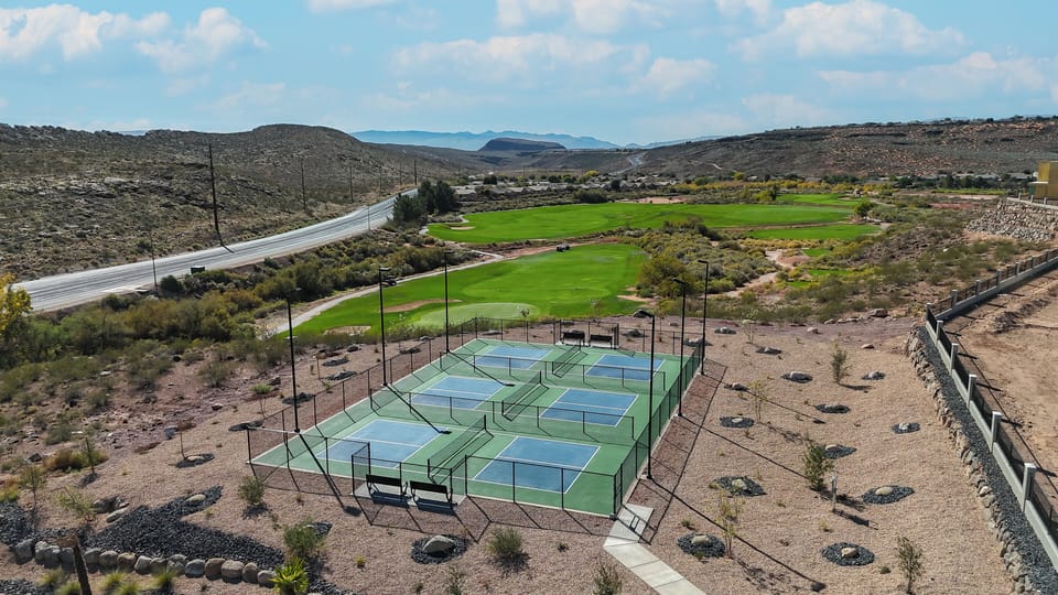 Isle Pickleball Court