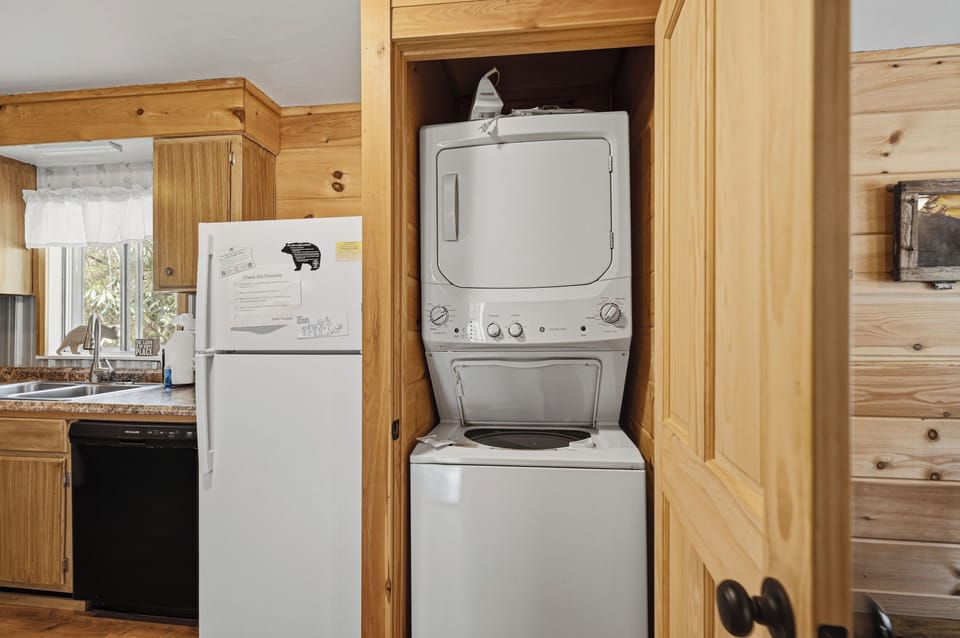 Stackable washer and dryer