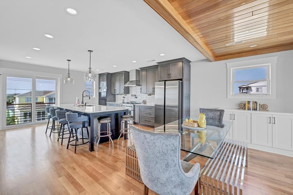 Living / Kitchen - 2nd Floor