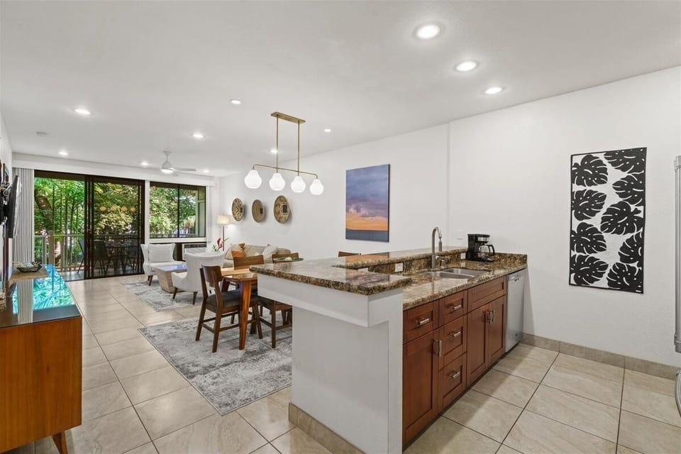 Condo, 2 Bedrooms | Interior