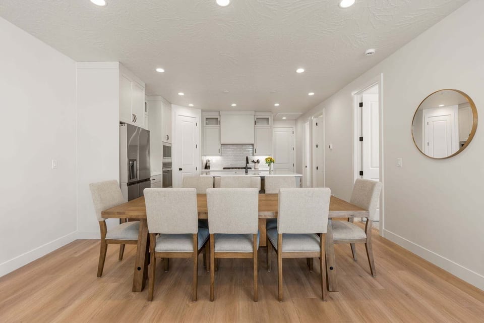 Townhome, 5 Bedrooms | Dining