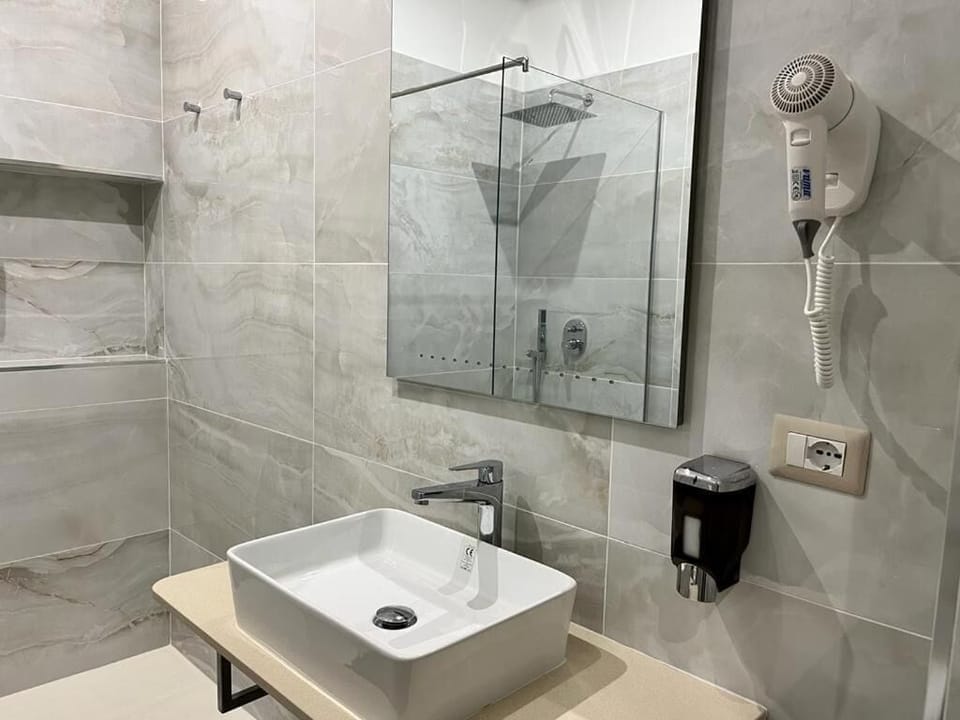 Shower, bidet
