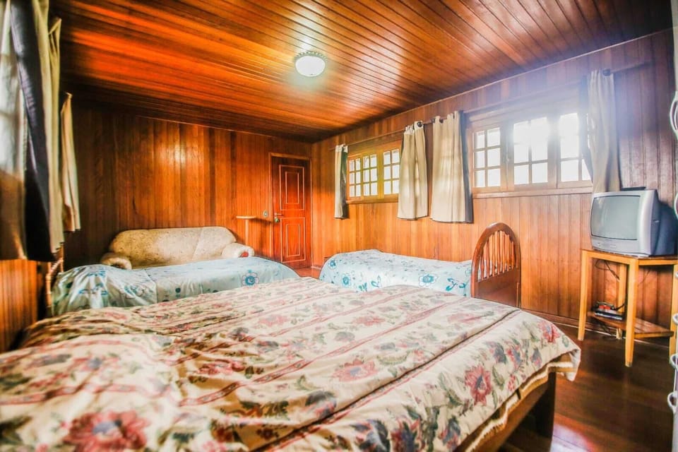 Basic Quadruple Room | Free WiFi