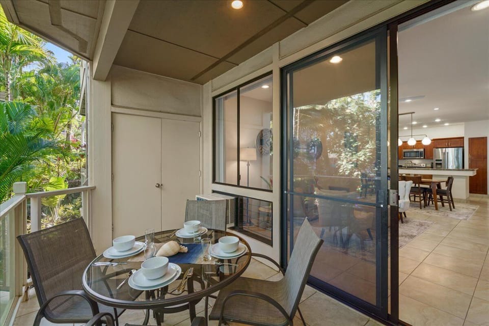 Scenic lanai perfect for relaxing in the Wailea sunshine