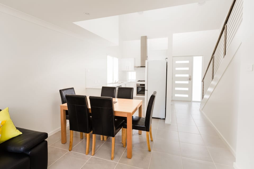Executive Apartment, 2 Bedrooms | In-room dining