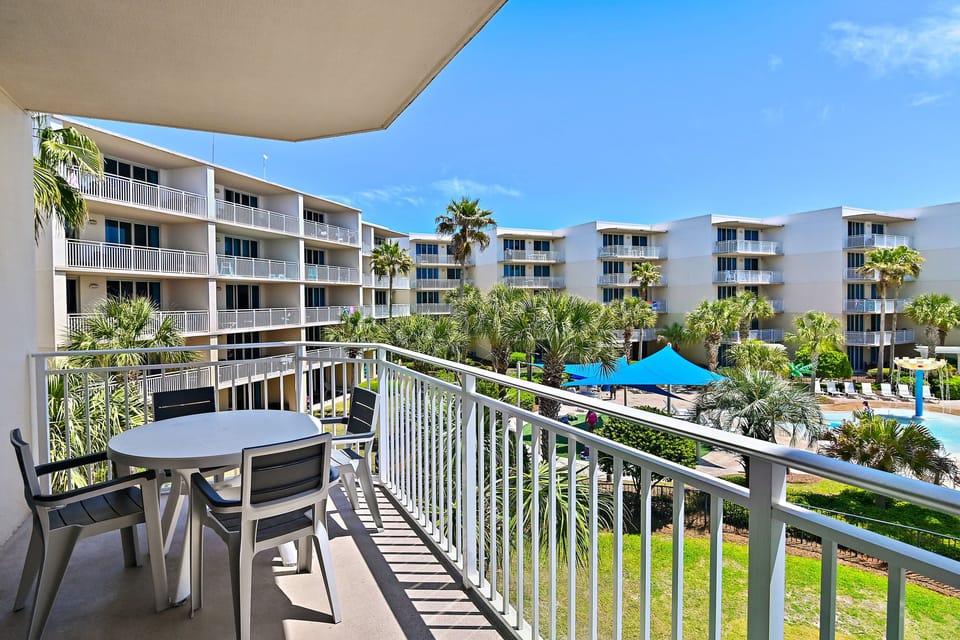 Waterscape 428-B balcony