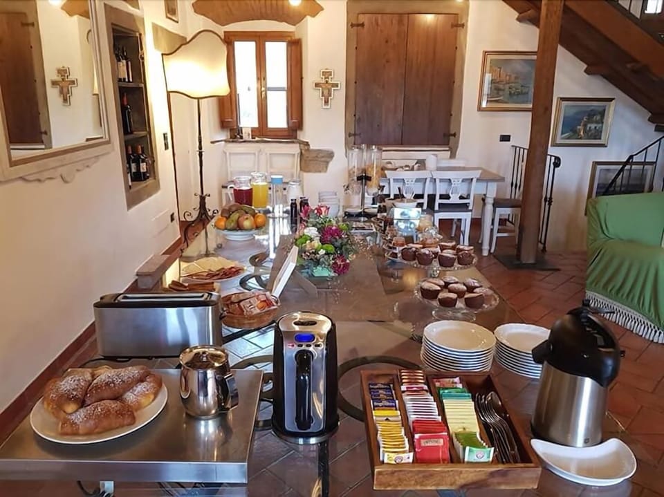Daily cooked-to-order breakfast for a fee