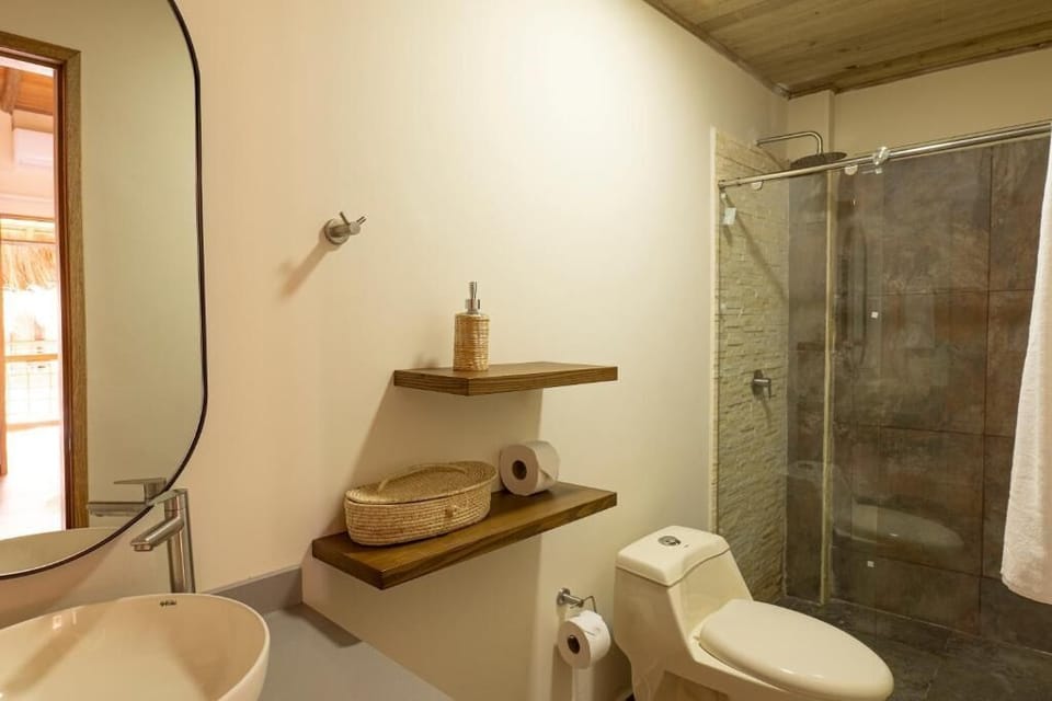 Standard Double Room | Bathroom | Shower, towels, soap, shampoo
