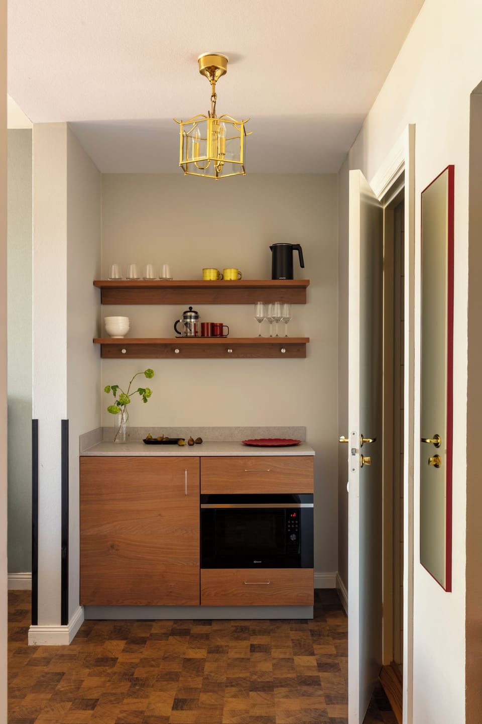 Superior Studio Kitchenette | Private kitchenette | Coffee/tea maker, shared fridge, shared microwave