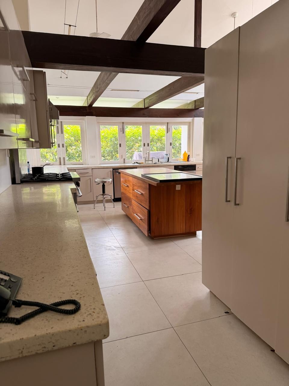 House | 4 bedrooms, high-speed internet