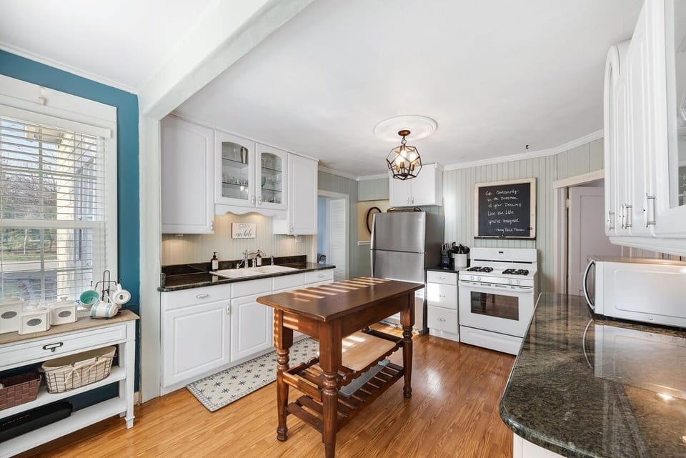 Kitchen area