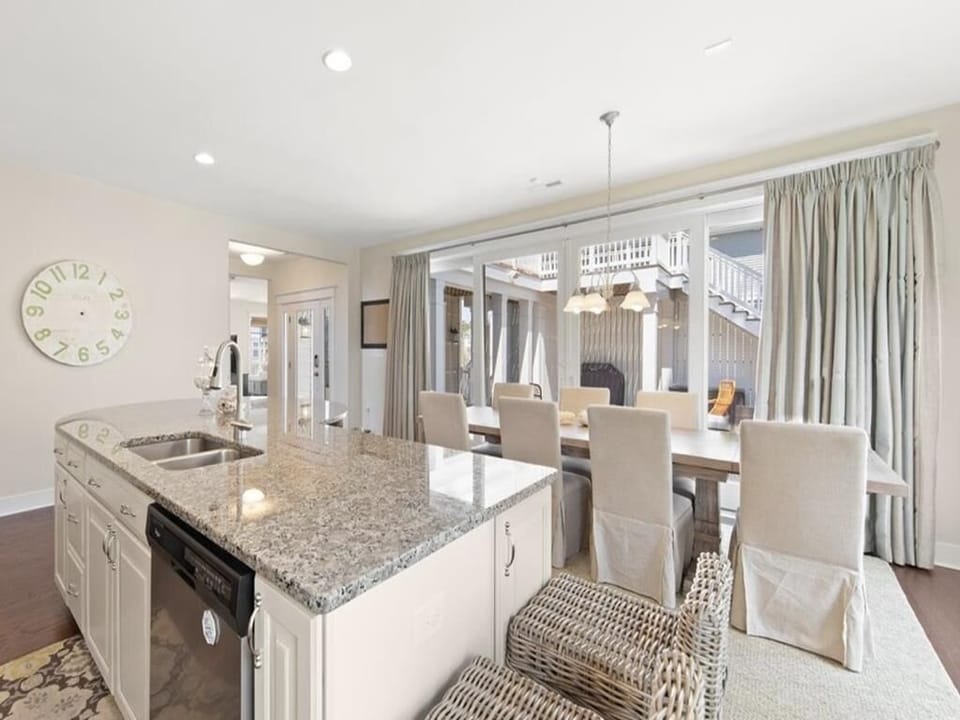 Enjoy open dining, perfect for shared moments and family gatherings.