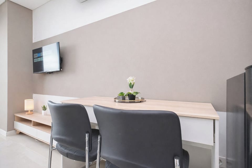 Standard Apartment | Dining room