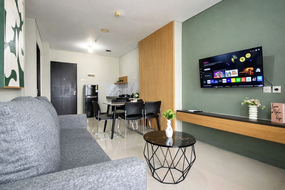 Standard Apartment | Television