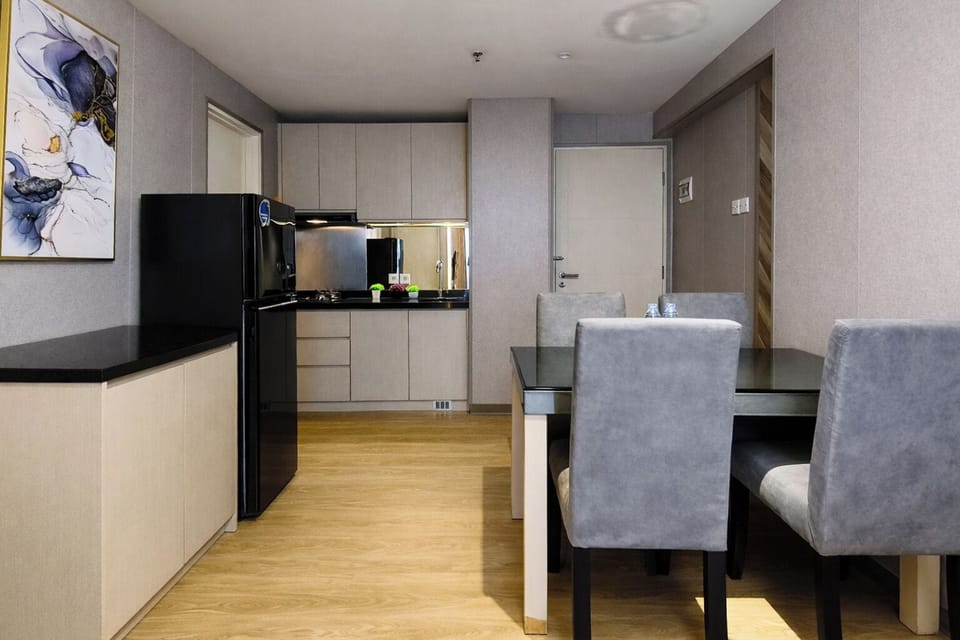 Standard Apartment | Dining room
