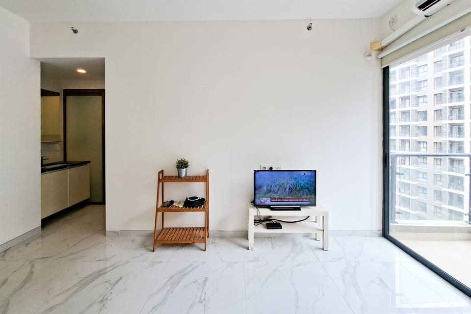 Standard Apartment | Television