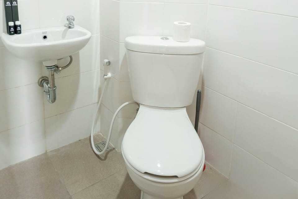Standard Studio | Bathroom