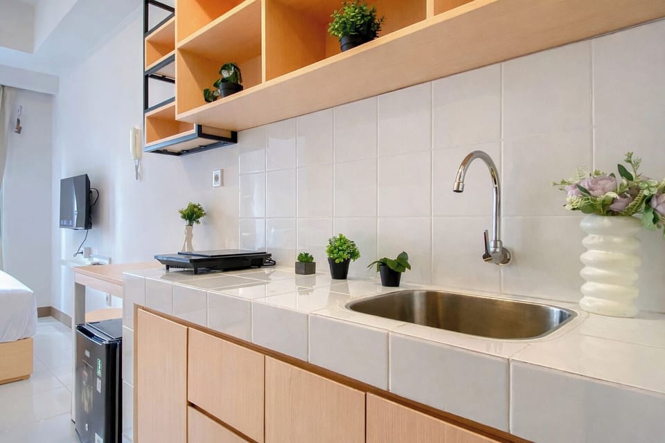 Standard Studio Suite | Private kitchen | Electric kettle