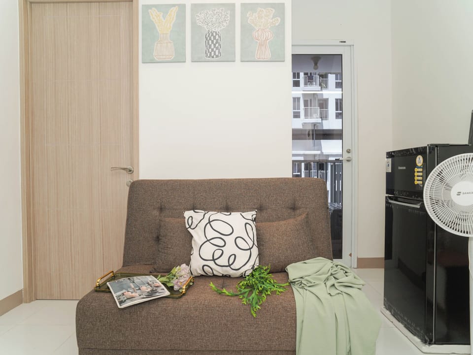 Standard Apartment | Living area