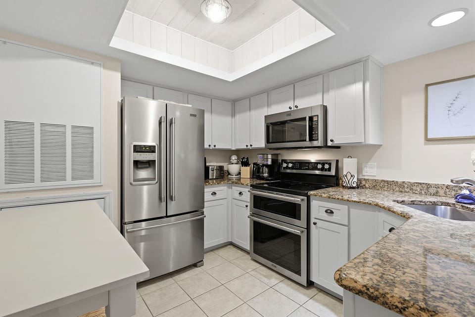 Villa, Multiple Beds, Kitchen, Pool View (Sea Woods Villa 277) | Private kitchen | Dining table