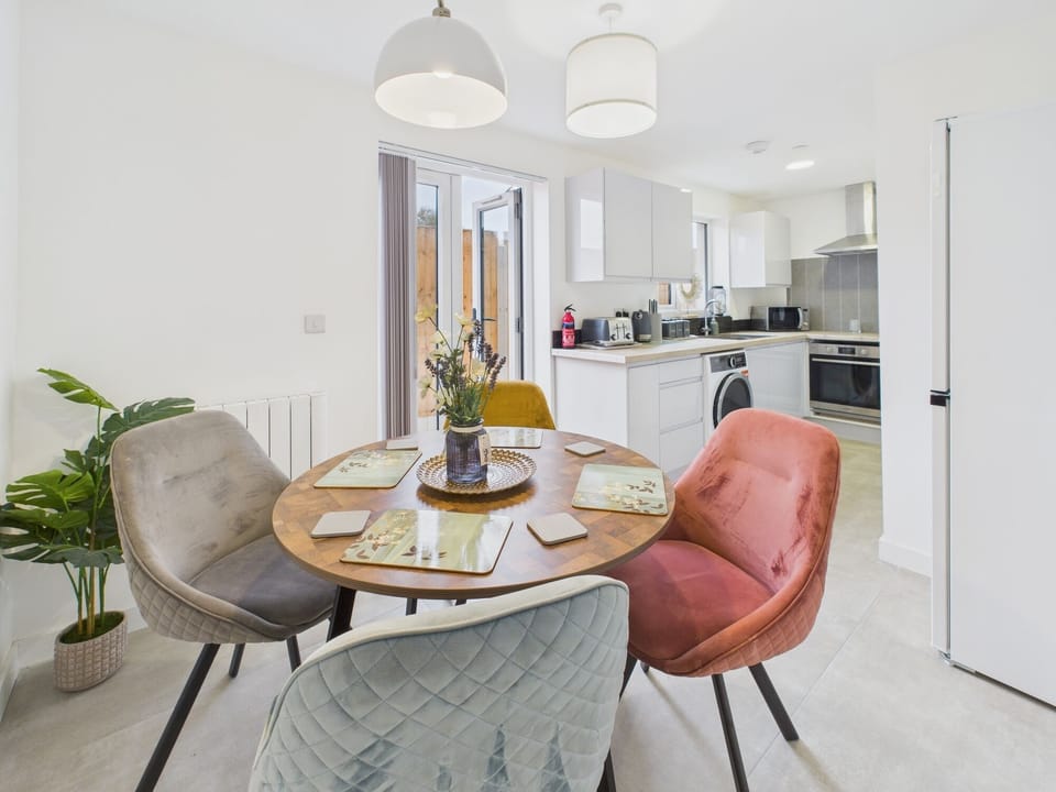 House, 3 Bedrooms | In-room dining