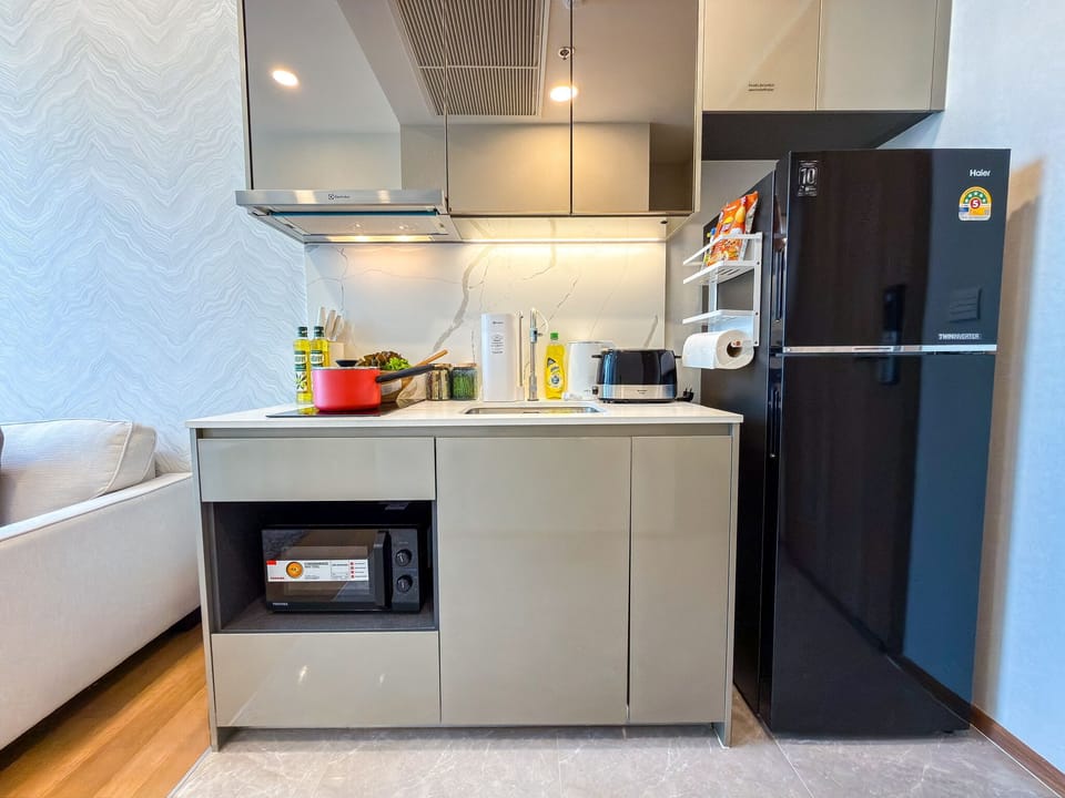 Apartment, 1 Bedroom, Balcony, Garden View | Interior