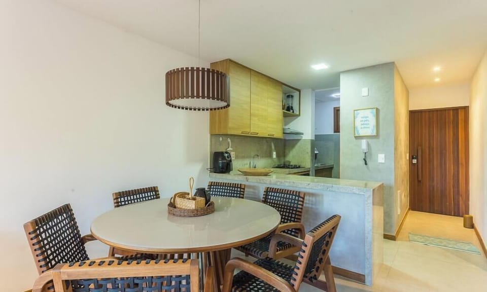 Basic Apartment | Dining