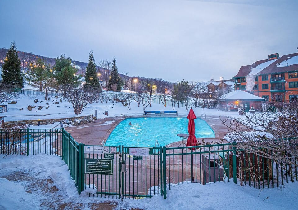 Large heated pool and hot tub
