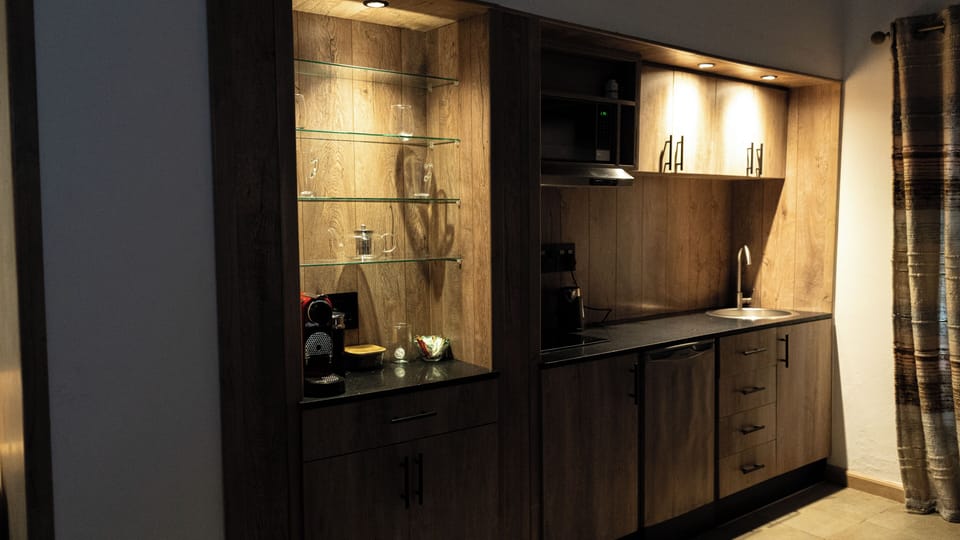 Superior Double Room, 1 King Bed, Ensuite, Garden View | Private kitchen | Espresso maker, microwave, electric kettle, paper towels