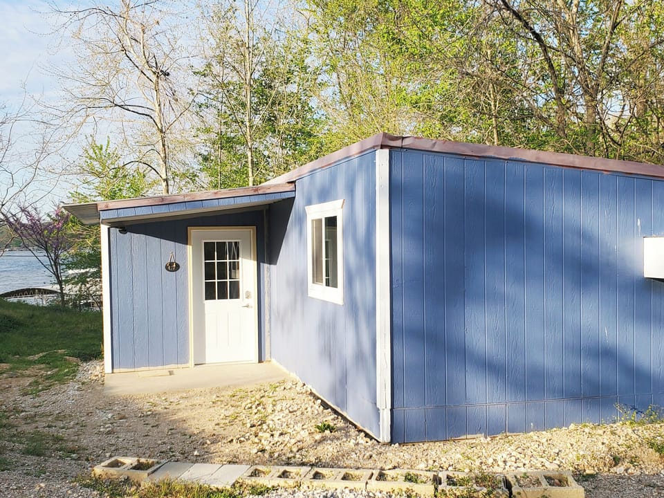 Cabin20720Front