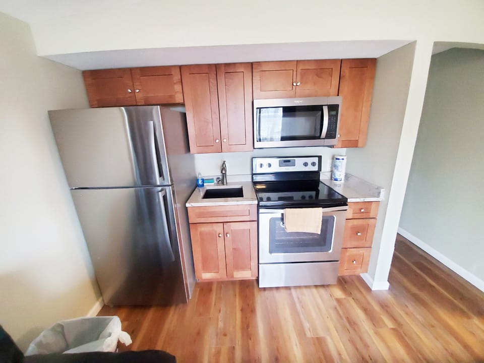 Cabin20720Kitchen