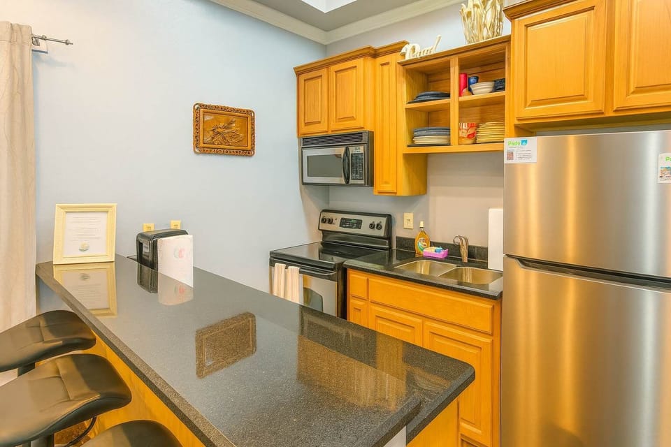 Apartment, Multiple Beds, Kitchen, Pool View (Harbor by the Sea #2) | Private kitchen