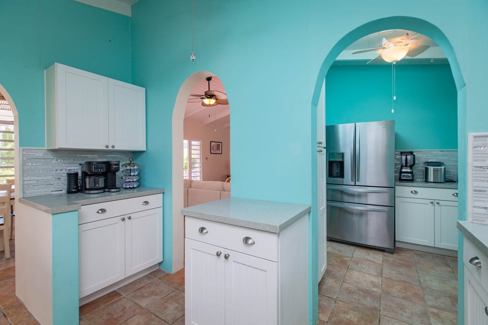 Lots of cooks in your kitchen? No problem, plenty of room!