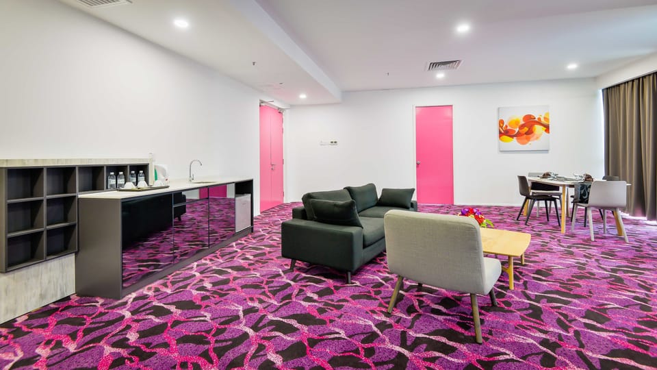 Executive Suite, 1 King Bed | Premium bedding, minibar, desk, laptop workspace