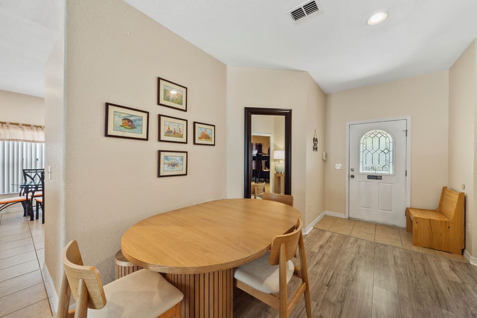A perfect place to gather for meals, conversation, and family vacation memories.