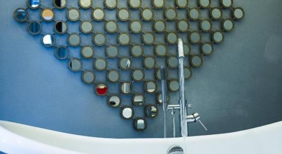 Junior Suite | Bathroom | Rainfall showerhead, free toiletries, hair dryer, slippers