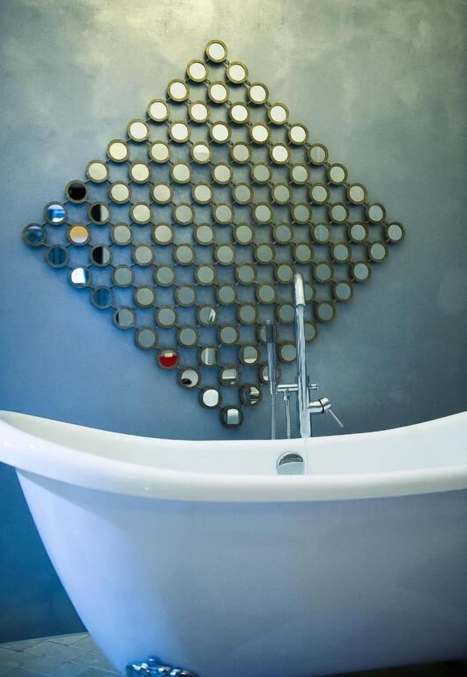 Junior Suite | Bathroom | Rainfall showerhead, free toiletries, hair dryer, slippers