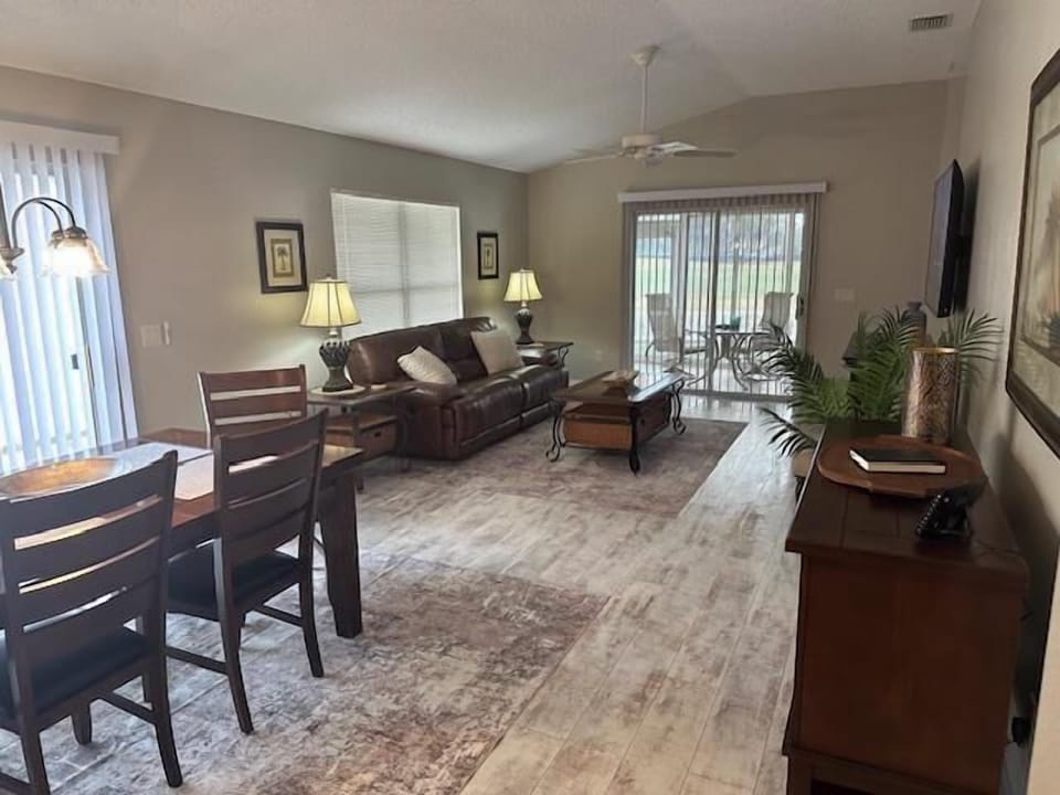 ConwayLivingroom