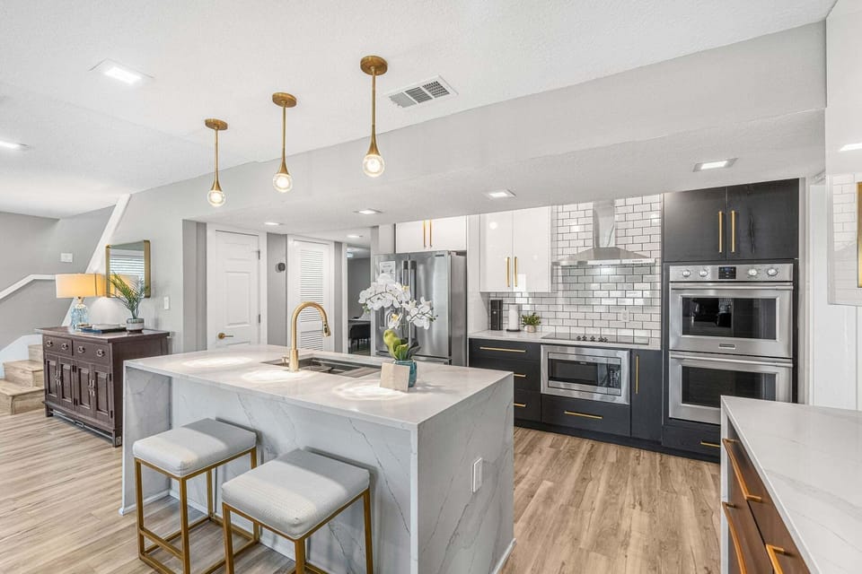 Fully equipped kitchen with everything you need to make your favorite meals