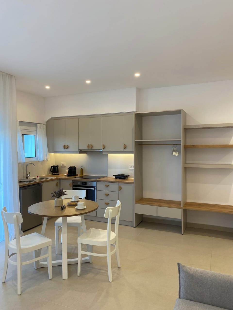 Comfort Studio | Private kitchen | Fridge, oven, stovetop, coffee/tea maker