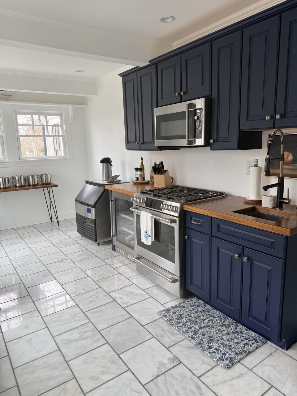 Shared Kitchenette
