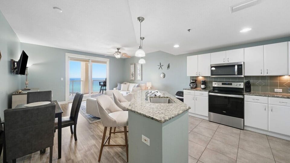 Open kitchen and living area. Perfect for entertaining