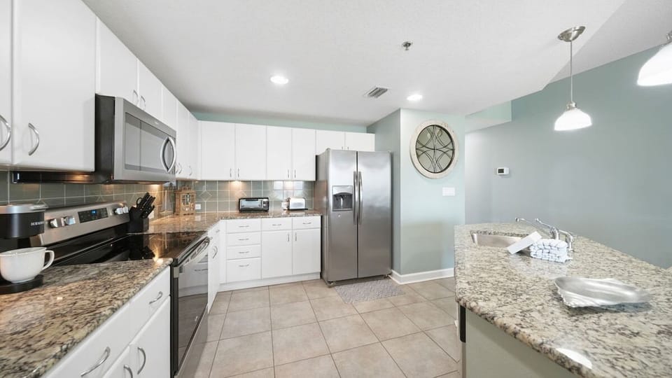 Fully equipped kitchen