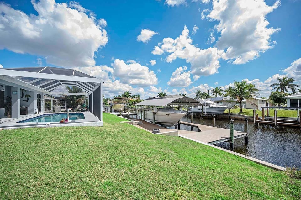 Walkway to Backyard