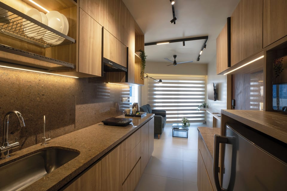 Signature Suite | Private kitchen | Oven, electric kettle