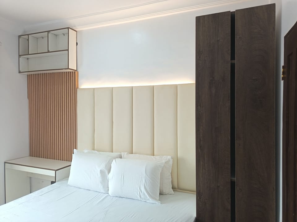 Comfort Apartment | Iron/ironing board, free WiFi