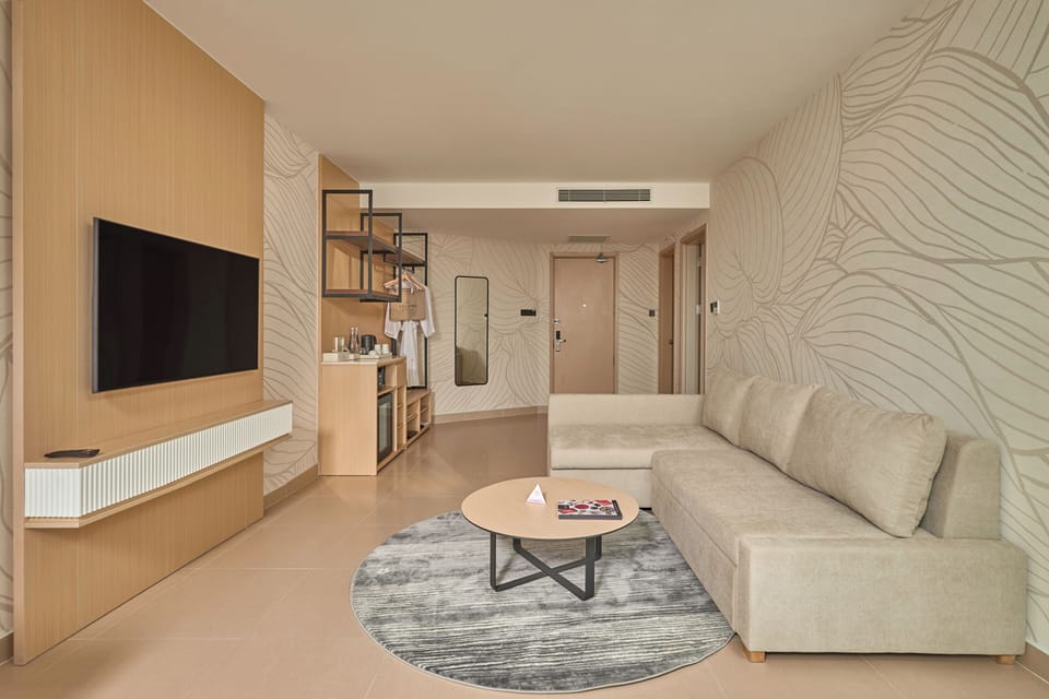 Suite, 1 Bedroom, Sea View | Frette Italian sheets, premium bedding, minibar, in-room safe