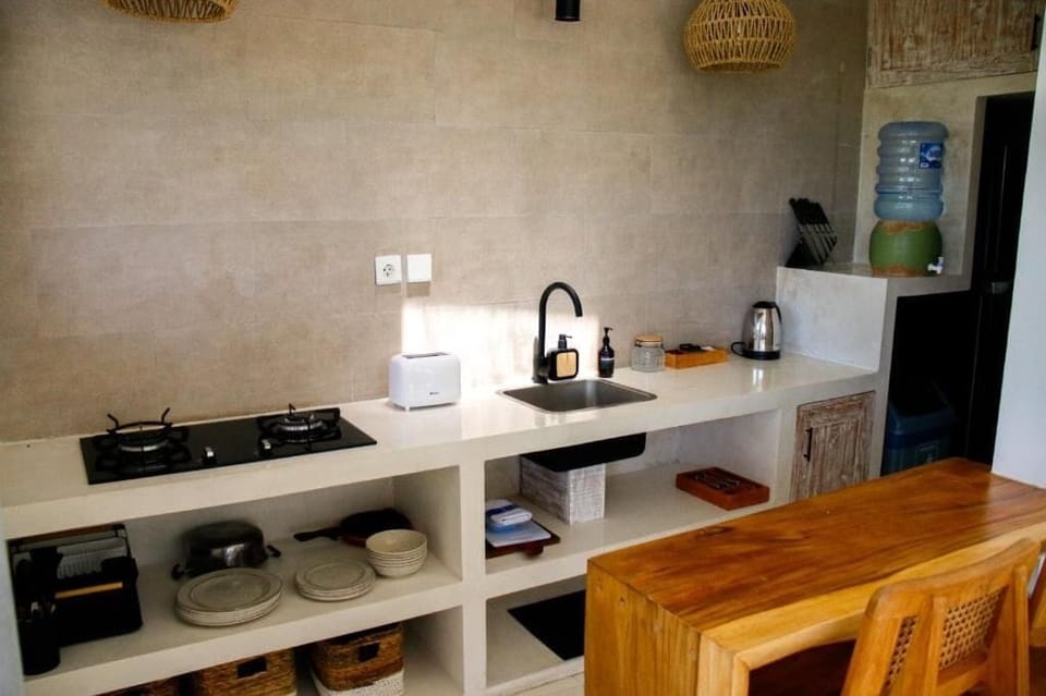 Comfort Villa, Patio, Pool View | Private kitchen | Fridge, microwave, stovetop, cookware/dishes/utensils