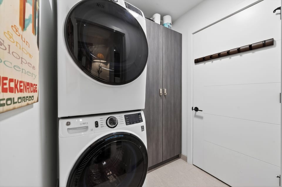 In-unit washer and dryer.
