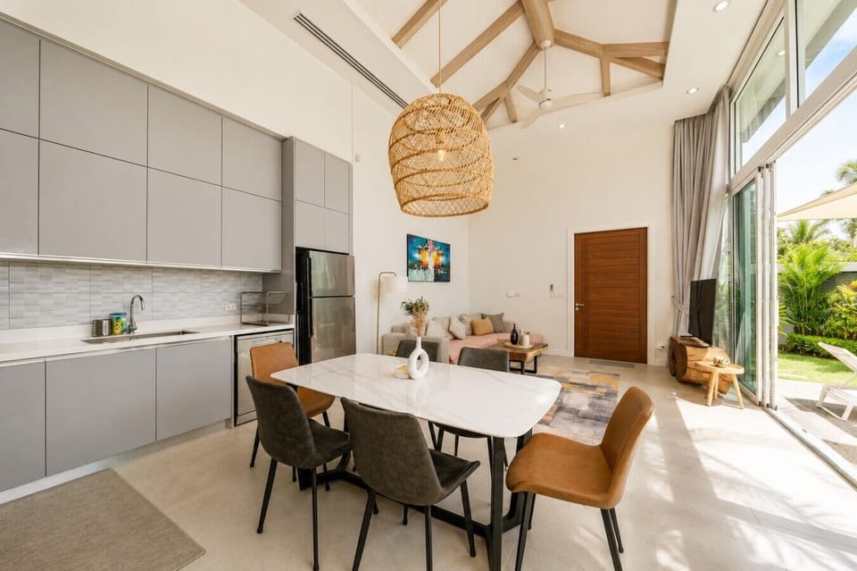 Living Room 02